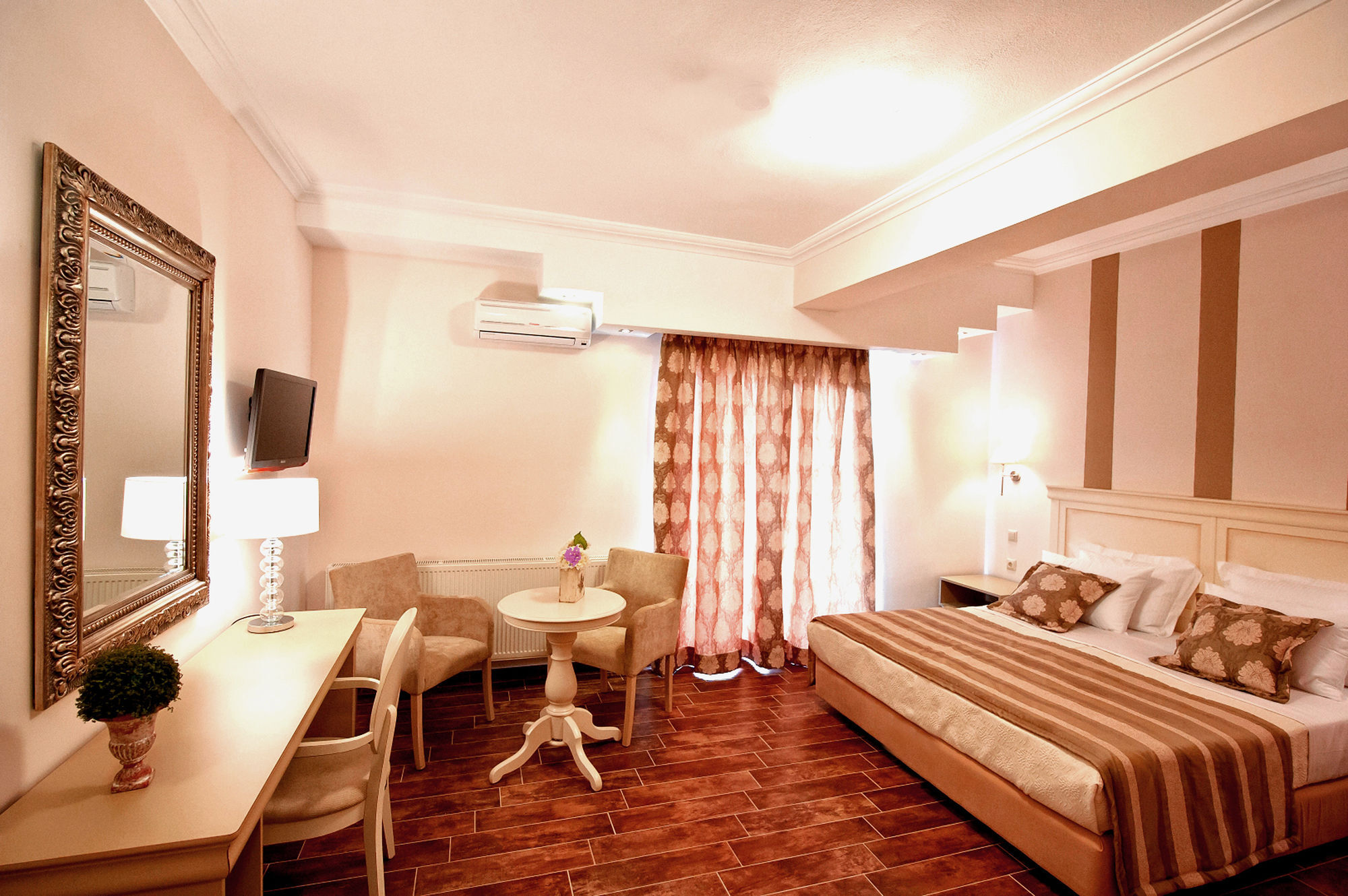 Enastron View Hotel Kastoria Extérieur photo