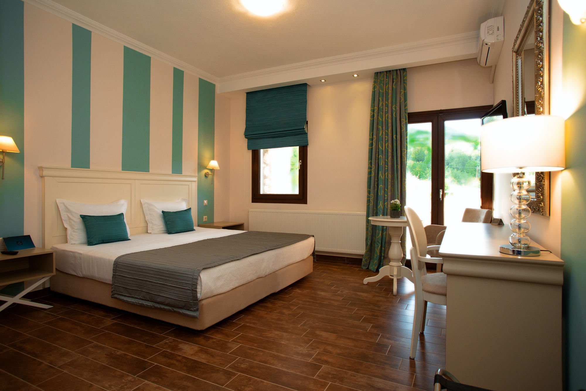 Enastron View Hotel Kastoria Extérieur photo